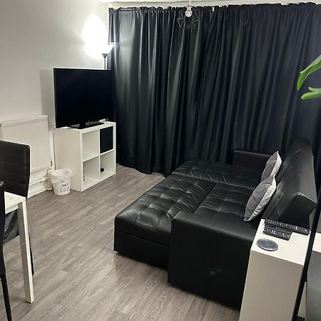 Apartamento ˈpesfəl Londres Exterior foto
